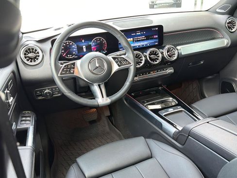 Used 2024 Mercedes-Benz GLB 250 4MATIC image 18
