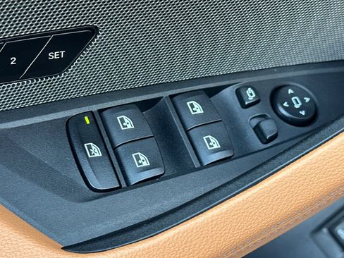 Used 2025 BMW i4 eDrive40 image 13