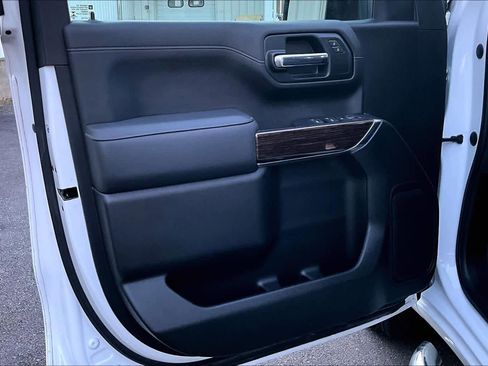 Used 2020 GMC Sierra 1500 SLE w/ SLE Value Package image 20