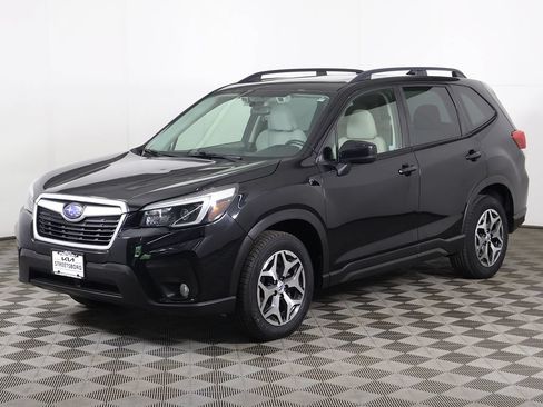Used 2021 Subaru Forester Premium AWD/4WD image 8