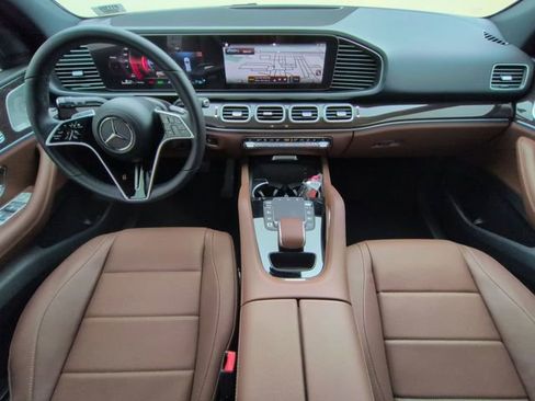 Used 2025 Mercedes-Benz GLE 450e 4MATIC image 17