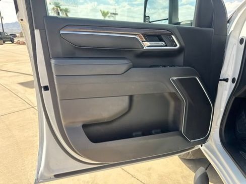 Used 2025 Chevrolet Silverado 2500 LT AWD/4WD image 19