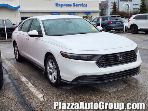 Certified 2023 Honda Accord LX image 1