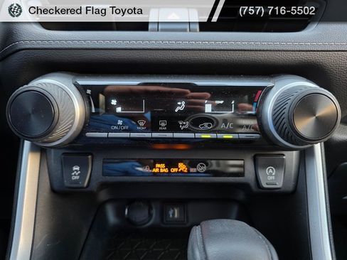 Used 2023 Toyota RAV4 LE image 17