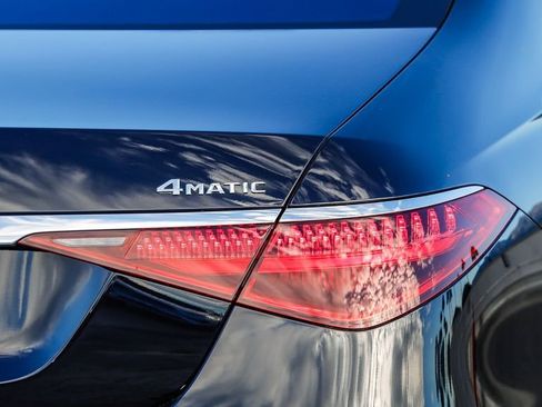 Used 2024 Mercedes-Benz S 580 S 580 image 9