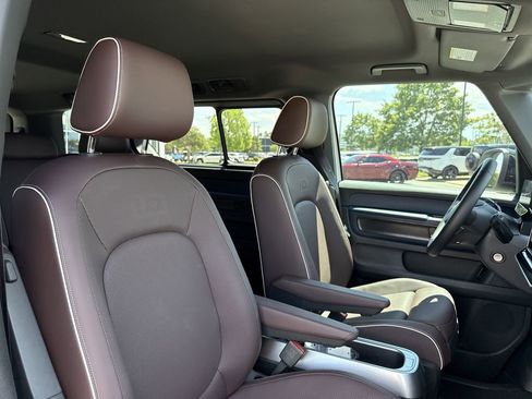 New 2025 Volkswagen ID. Buzz Pro S image 21