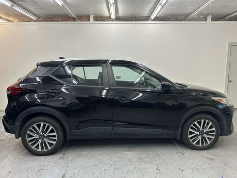 Used 2023 Nissan Kicks SV image 39