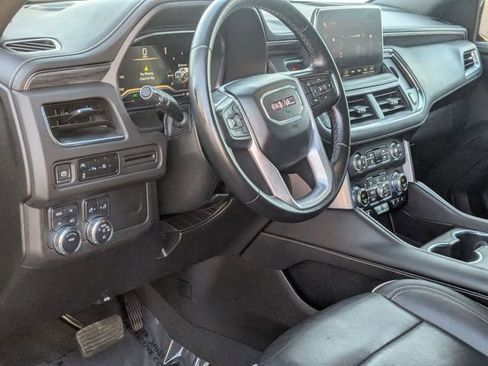 Used 2024 GMC Yukon SLT image 16