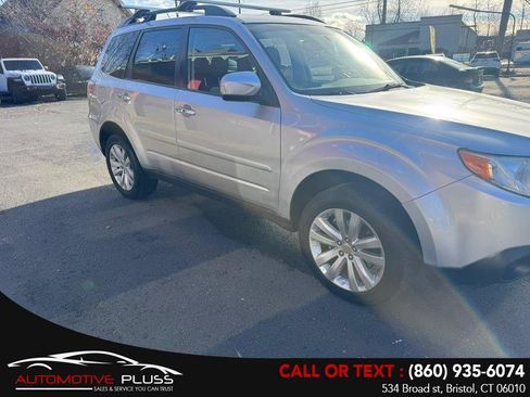 Used 2011 Subaru Forester 2.5X Premium w/ All-Weather Pkg image 7