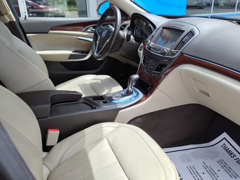 Used 2017 Buick Regal Premium FWD image 11