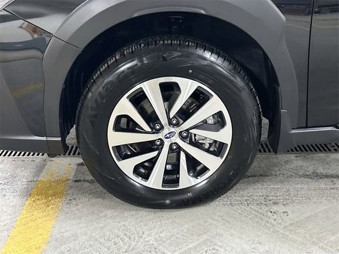 Certified 2025 Subaru Outback Premium image 10