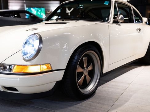 Used 1990 Porsche 911 Carrera image 25