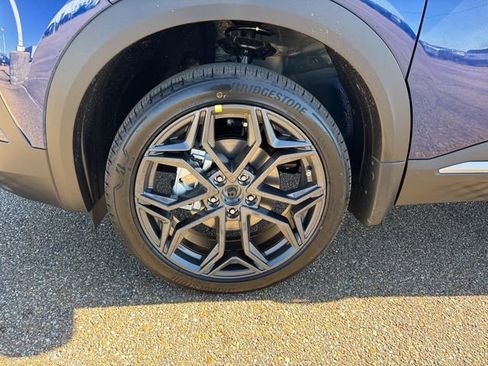 New 2026 Nissan Kicks SR image 8