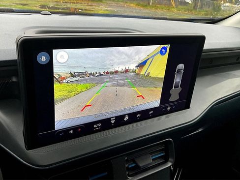 Used 2025 Ford Maverick Lobo image 30