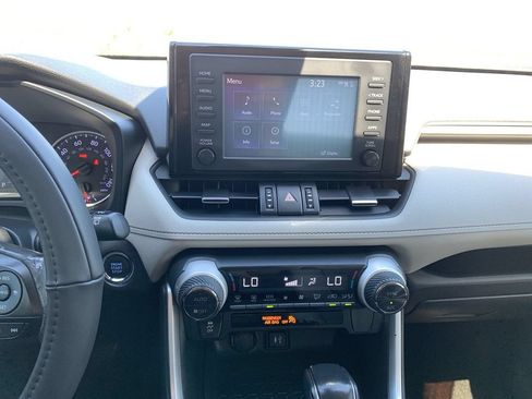 Used 2019 Toyota RAV4 XLE Premium FWD image 22