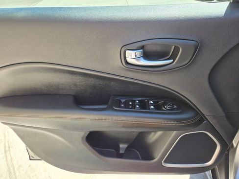 Used 2020 Jeep Compass Limited FWD image 22