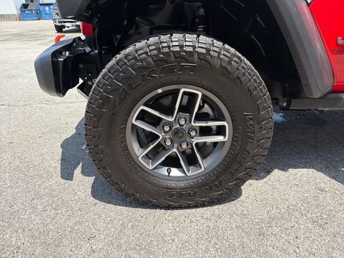 Used 2026 Jeep Gladiator Mojave AWD/4WD image 25