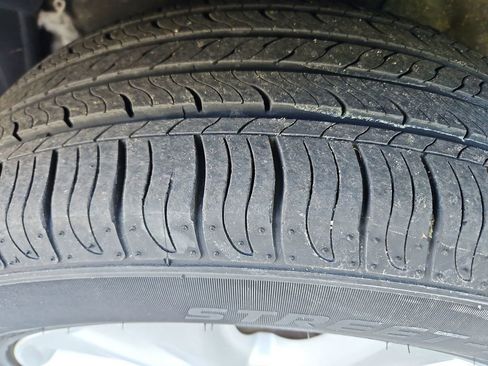 Used 2014 Toyota RAV4 Limited FWD image 32