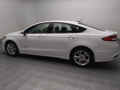 Used 2018 Ford Fusion S image 3