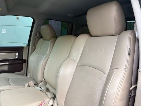 Used 2017 RAM 1500 Laramie RWD image 12