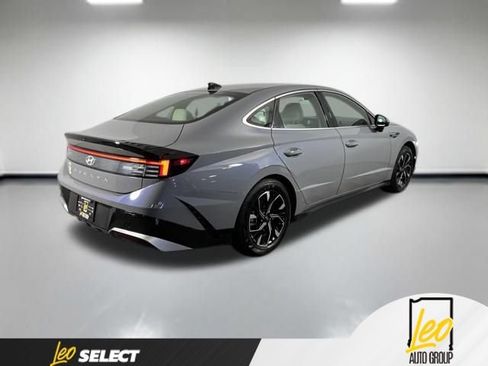Used 2025 Hyundai Sonata SEL FWD image 5