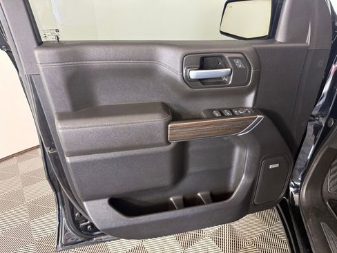 Used 2021 Chevrolet Silverado 1500 RST w/ Convenience Package II AWD/4WD image 12