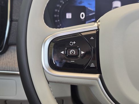 New 2026 Volvo XC90 B5 Ultra image 30