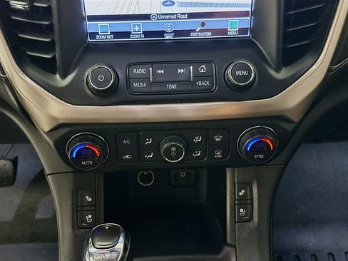 Used 2019 GMC Acadia Denali image 23