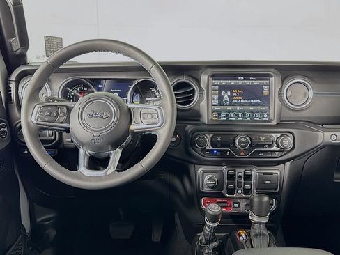 Used 2023 Jeep Wrangler Unlimited Rubicon 4xe AWD/4WD image 13