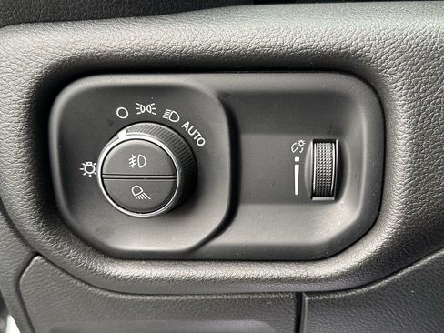 Used 2022 RAM 1500 Tradesman image 19