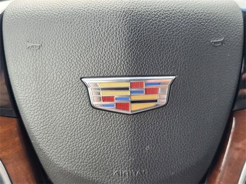 Used 2019 Cadillac Escalade Premium Luxury image 22