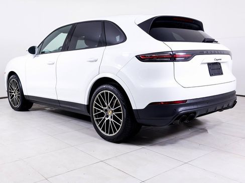 Certified 2023 Porsche Cayenne Platinum Edition image 3