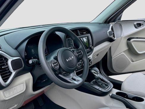 New 2025 Kia Soul LX image 4