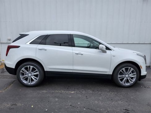 New 2025 Cadillac XT5 Premium Luxury w/ Technology Package image 2