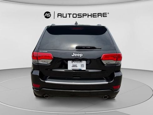 Used 2018 Jeep Grand Cherokee Overland w/ Interior Metal Package RWD image 8