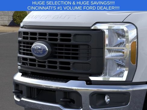New 2026 Ford F250 XL w/ XL Chrome Package AWD/4WD image 17