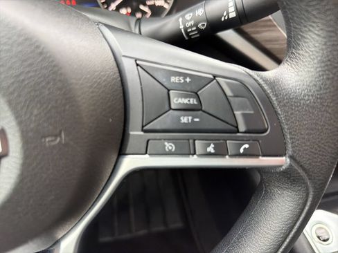 Used 2025 Nissan Altima 2.5 SV FWD image 24