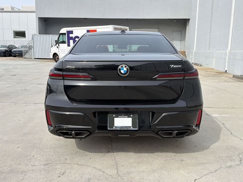 Used 2024 BMW 760i xDrive w/ Executive Package image 10