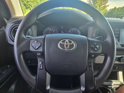 Used 2020 Toyota Tacoma SR w/ SR Convenience Package RWD image 22