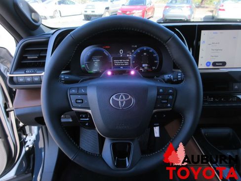 New 2026 Toyota Crown Signia image 11