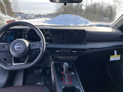 New 2026 Nissan Kicks SR w/ Cold Weather Package image 3