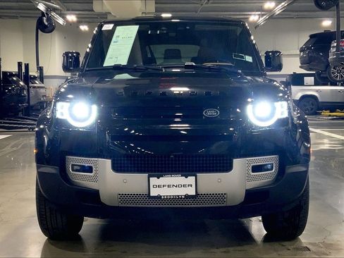 Used 2023 Land Rover Defender 130 S image 2