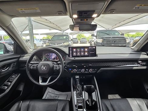 Used 2023 Honda Accord Touring image 17