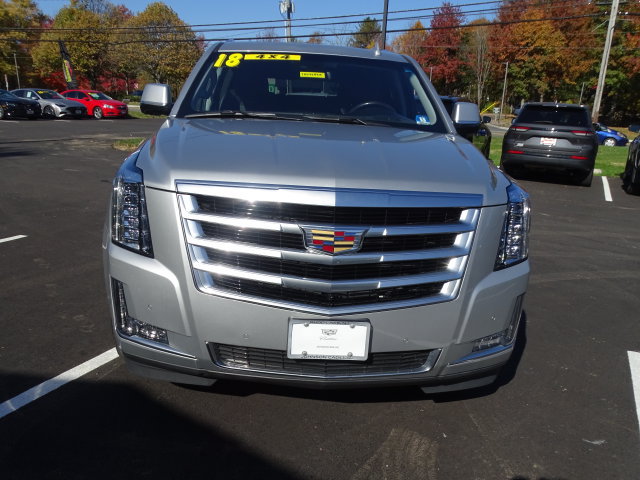 Certified 2018 Cadillac Escalade ESV Luxury AWD/4WD image 26