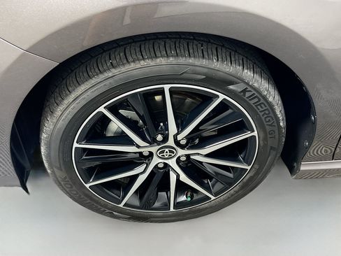 Used 2024 Toyota Camry SE FWD image 13
