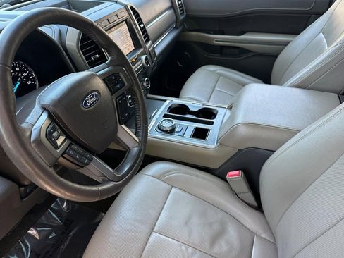 Used 2019 Ford Expedition XLT w/ Equipment Group 202A RWD image 4