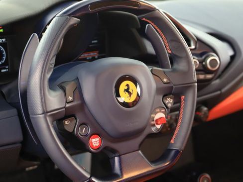 Used 2020 Ferrari 488 Pista Coupe RWD image 17