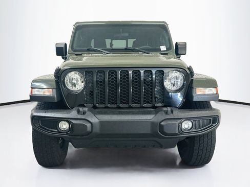 Used 2023 Jeep Gladiator Sport AWD/4WD image 2