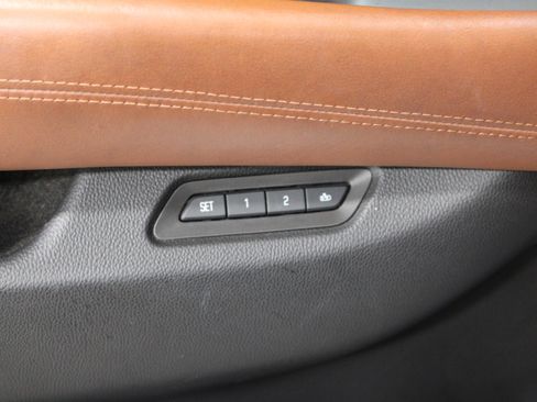Used 2017 Cadillac Escalade Luxury w/ LPO, Radiant Package AWD/4WD image 8