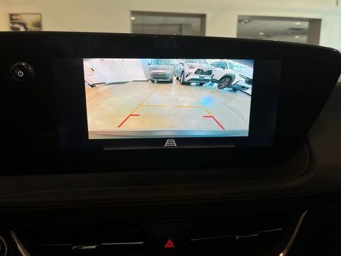 Used 2025 Buick Encore GX Preferred FWD image 23